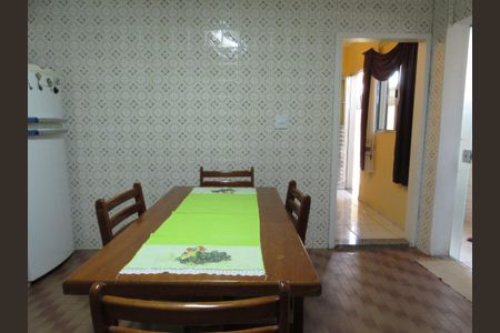 Casa à venda com 180m², 3 quartos e 2 vagasCozinha