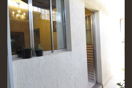 Casa à venda com 180m², 3 quartos e 2 vagasÁrea externa