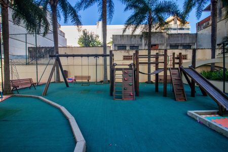 Apartamento à venda com 98m², 3 quartos e sem vagaÁrea comum - Playground