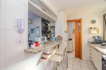 Apartamento à venda com 98m², 3 quartos e sem vagaCozinha e Área de Serviço