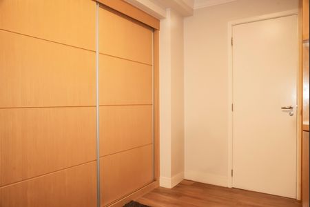 Apartamento à venda com 184m², 3 quartos e 3 vagasSuíte 3 - Closet