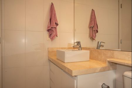 Apartamento à venda com 184m², 3 quartos e 3 vagasBanheiro da Suíte 1