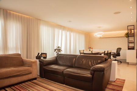 Apartamento à venda com 184m², 3 quartos e 3 vagasSala