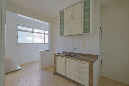 Apartamento para alugar com 250m², 5 quartos e 2 vagas Apartamento para alugar com 250m², 5 quartos e 2 vagasCozinha
