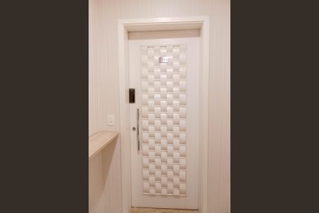 Apartamento à venda com 94m², 3 quartos e 2 vagas Apartamento à venda com 94m², 3 quartos e 2 vagasHall de entrada