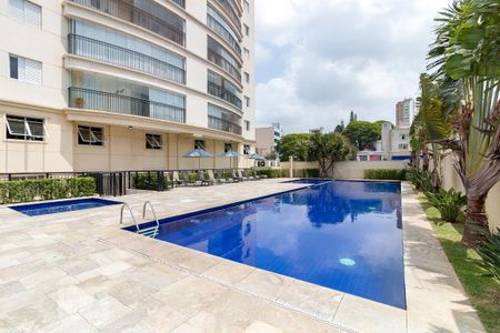 Apartamento à venda com 94m², 3 quartos e 2 vagas Apartamento à venda com 94m², 3 quartos e 2 vagasÁrea comum - Piscina
