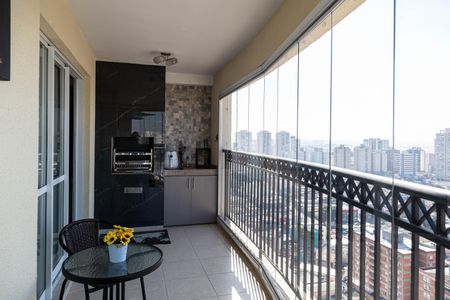 Apartamento à venda com 94m², 3 quartos e 2 vagas Apartamento à venda com 94m², 3 quartos e 2 vagasVaranda gourmet