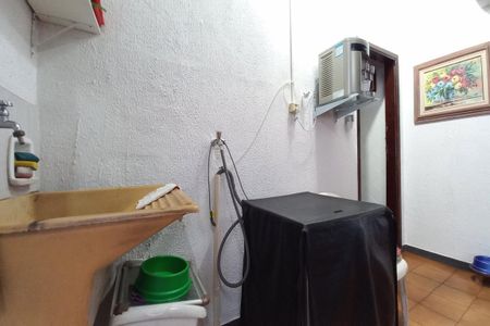 Casa à venda com 245m², 4 quartos e 4 vagasÁrea de Serviço