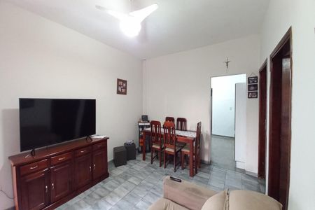 Casa à venda com 245m², 4 quartos e 4 vagasSala