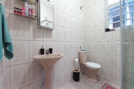 Casa à venda com 245m², 4 quartos e 4 vagasBanheiro