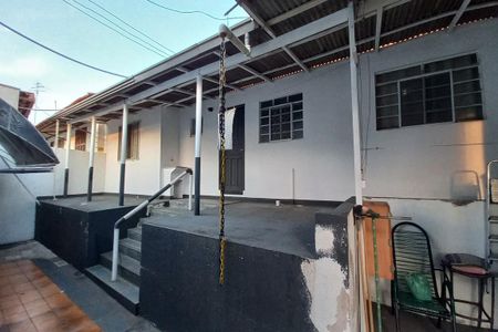 Casa à venda com 245m², 4 quartos e 4 vagasFachada Edícula