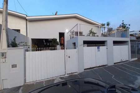 Casa à venda com 245m², 4 quartos e 4 vagasFachada do Prédio