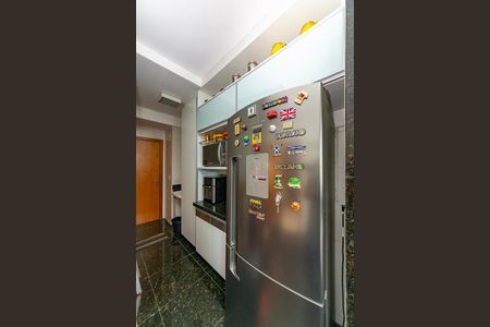 Apartamento à venda com 95m², 2 quartos e 2 vagas Apartamento à venda com 95m², 2 quartos e 2 vagasCozinha