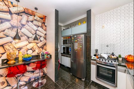 Apartamento à venda com 95m², 2 quartos e 2 vagas Apartamento à venda com 95m², 2 quartos e 2 vagasCozinha