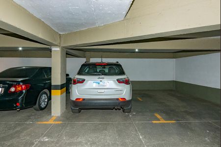 Apartamento à venda com 95m², 2 quartos e 2 vagas Apartamento à venda com 95m², 2 quartos e 2 vagasGaragem