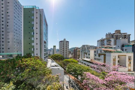 Apartamento à venda com 95m², 2 quartos e 2 vagas Apartamento à venda com 95m², 2 quartos e 2 vagasSala 3