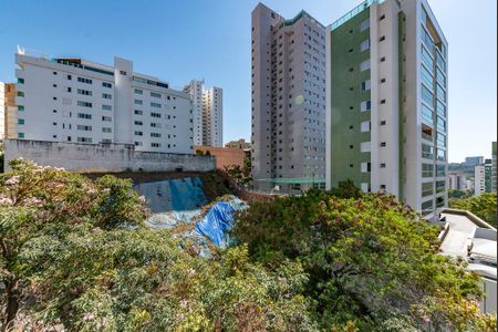 Apartamento à venda com 95m², 2 quartos e 2 vagas Apartamento à venda com 95m², 2 quartos e 2 vagasSala 3