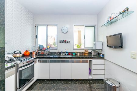 Apartamento à venda com 95m², 2 quartos e 2 vagas Apartamento à venda com 95m², 2 quartos e 2 vagasCozinha