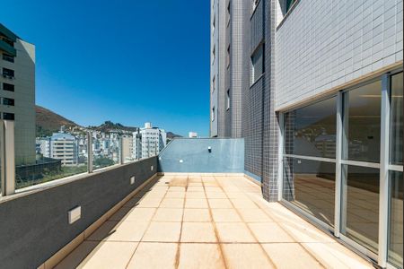 Apartamento à venda com 95m², 2 quartos e 2 vagas Apartamento à venda com 95m², 2 quartos e 2 vagasÁrea comum