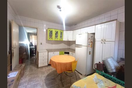 Casa à venda com 2 quartos, 98m² em Vila Araguaia, São Paulo