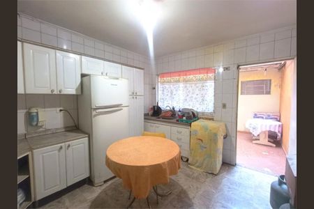 Casa à venda com 2 quartos, 98m² em Vila Araguaia, São Paulo