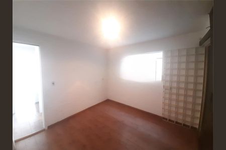 Casa à venda com 112m², 3 quartos e 1 vaga