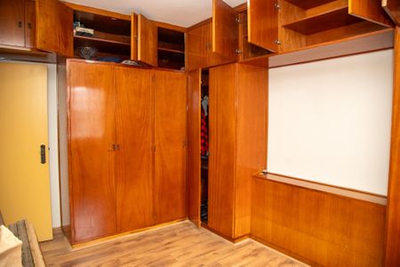 Casa à venda com 140m², 4 quartos e 3 vagas Casa à venda com 140m², 4 quartos e 3 vagasSuíte