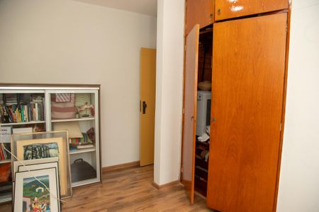 Casa à venda com 140m², 4 quartos e 3 vagas Casa à venda com 140m², 4 quartos e 3 vagasQuarto 2