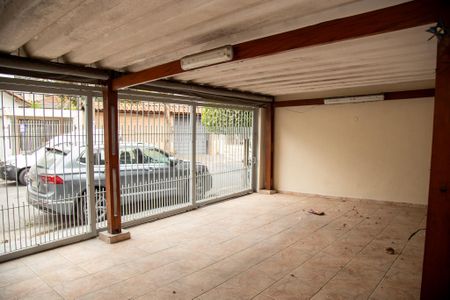 Casa à venda com 140m², 4 quartos e 3 vagas Casa à venda com 140m², 4 quartos e 3 vagasGaragem