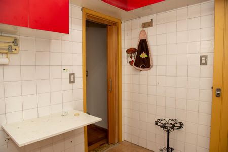 Casa à venda com 140m², 4 quartos e 3 vagas Casa à venda com 140m², 4 quartos e 3 vagasCozinha