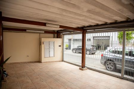 Casa à venda com 140m², 4 quartos e 3 vagas Casa à venda com 140m², 4 quartos e 3 vagasGaragem