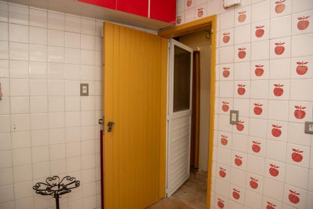 Casa à venda com 140m², 4 quartos e 3 vagas Casa à venda com 140m², 4 quartos e 3 vagasCozinha