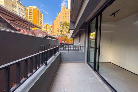 Varanda de kitnet/studio à venda com 1 quarto, 25m² em Cerqueira César, São Paulo