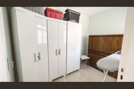 Apartamento à venda com 124m², 3 quartos e 2 vagas Apartamento à venda com 124m², 3 quartos e 2 vagasQuarto de Serviço