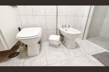 Apartamento à venda com 124m², 3 quartos e 2 vagas Apartamento à venda com 124m², 3 quartos e 2 vagasBanheiro Social