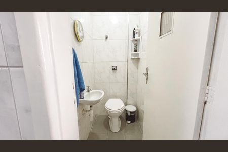 Apartamento à venda com 124m², 3 quartos e 2 vagas Apartamento à venda com 124m², 3 quartos e 2 vagasBanheiro de serviço