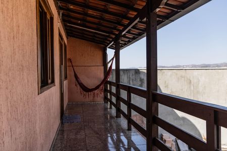 Varanda de casa à venda com 3 quartos, 236m² em Diamante, Belo Horizonte