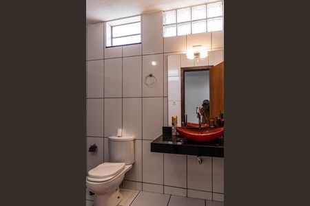 Casa à venda com 236m², 3 quartos e 5 vagasBanheiro Social