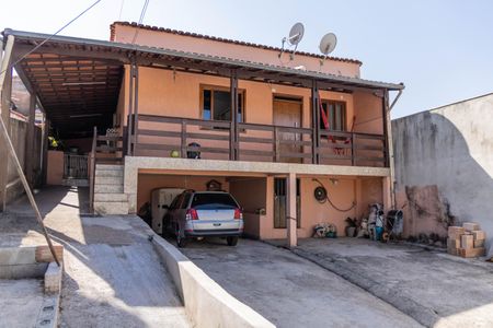 Casa à venda com 236m², 3 quartos e 5 vagasGaragem