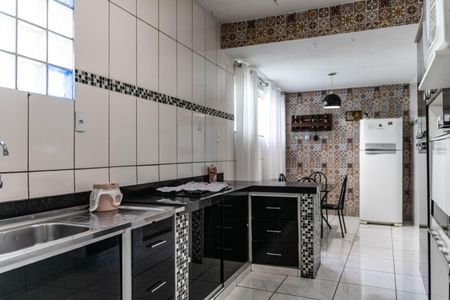 Casa à venda com 236m², 3 quartos e 5 vagasCozinha