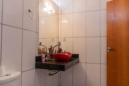 Casa à venda com 236m², 3 quartos e 5 vagasBanheiro Social