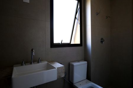 Apartamento para alugar com 70m², 2 quartos e 2 vagasBanheiro da Suíte 2