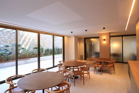 Apartamento para alugar com 70m², 2 quartos e 2 vagasÁrea comum - Salão de festas