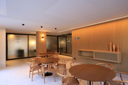 Apartamento para alugar com 70m², 2 quartos e 2 vagasÁrea comum - Salão de festas