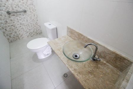 Apartamento para alugar com 58m², 2 quartos e sem vaga Apartamento para alugar com 58m², 2 quartos e sem vagaBanheiro