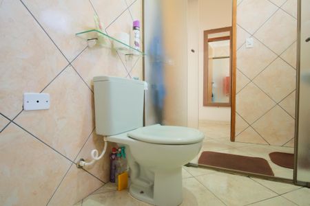 Casa à venda com 100m², 2 quartos e sem vagaBanheiro da Suíte