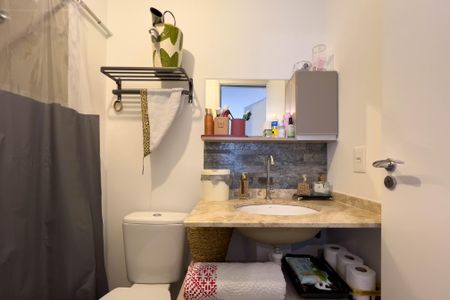 Apartamento para alugar com 32m², 1 quarto e sem vagaBanheiro da Suíte