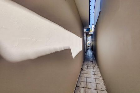 Casa para alugar com 85m², 2 quartos e 2 vagasCorredor Externo