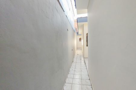 Casa para alugar com 85m², 2 quartos e 2 vagasCorredor Externo