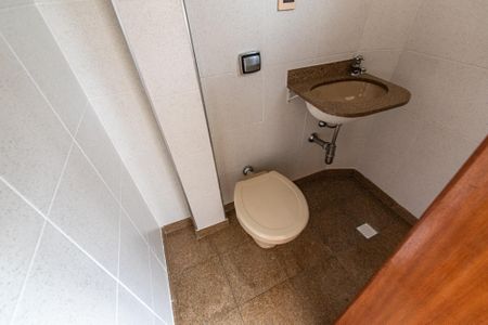 Apartamento à venda com 116m², 3 quartos e 1 vaga Apartamento à venda com 116m², 3 quartos e 1 vagaBanheiro de serviço